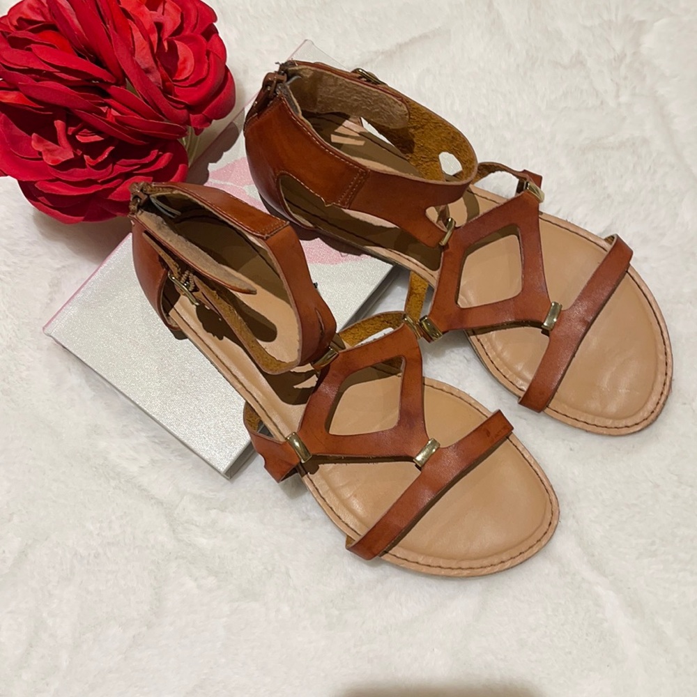 *Dunes London Leather Cammy Gladiator Sandals.  #15